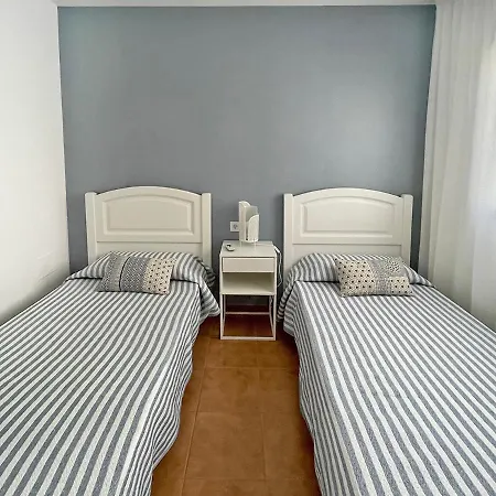 Charlotte Villa Tias